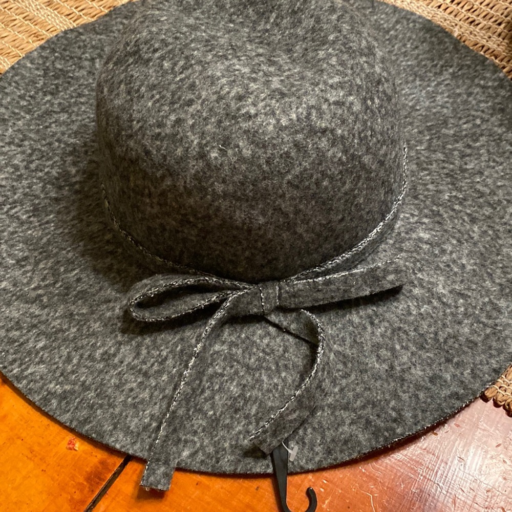 Grey Cato Hat